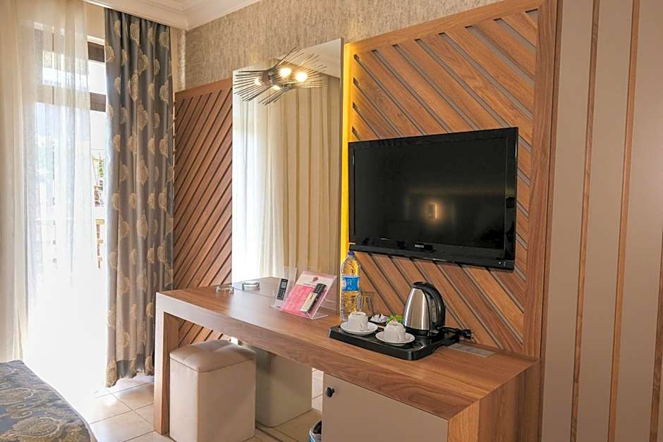 Kandelor Hotel