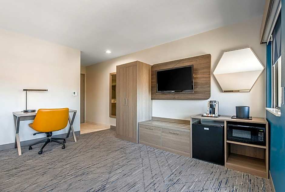 Holiday Inn Express San Diego South - National City By IHG