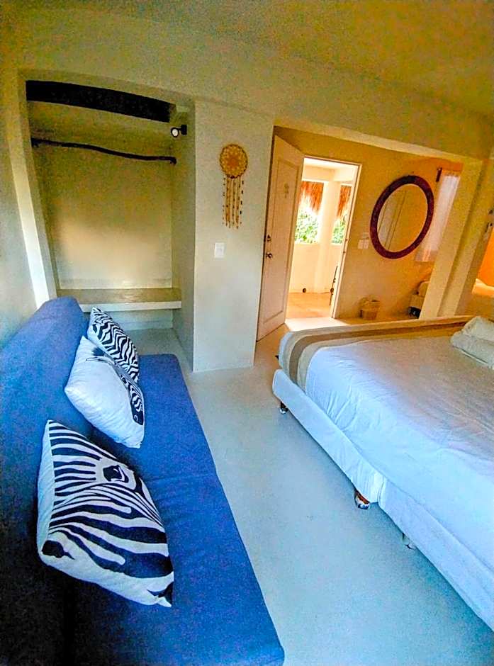 Isabella Beachside Hotel – Playa del Carmen, TX