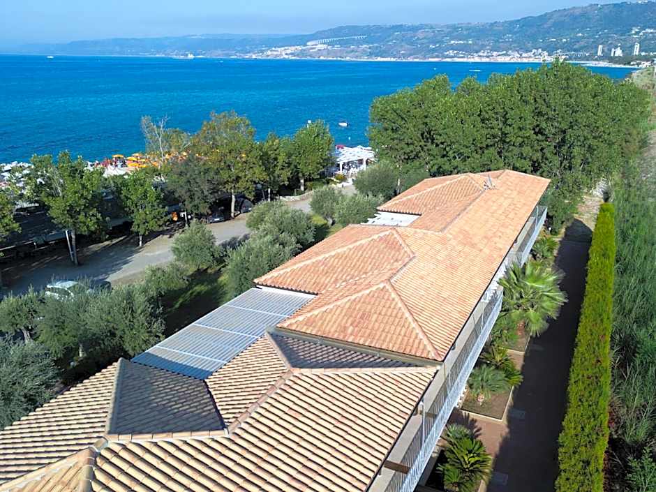 Hotel Baia Di Trainiti