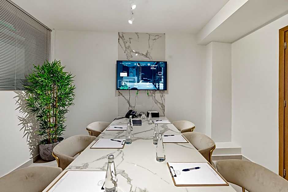 DOM Boutique Hotel