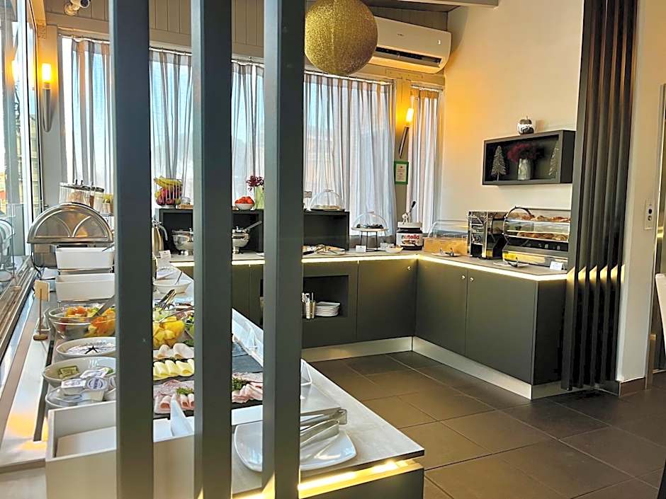 Best Western Cinemusic Hotel