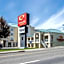 Econo Lodge Inn & Suites University