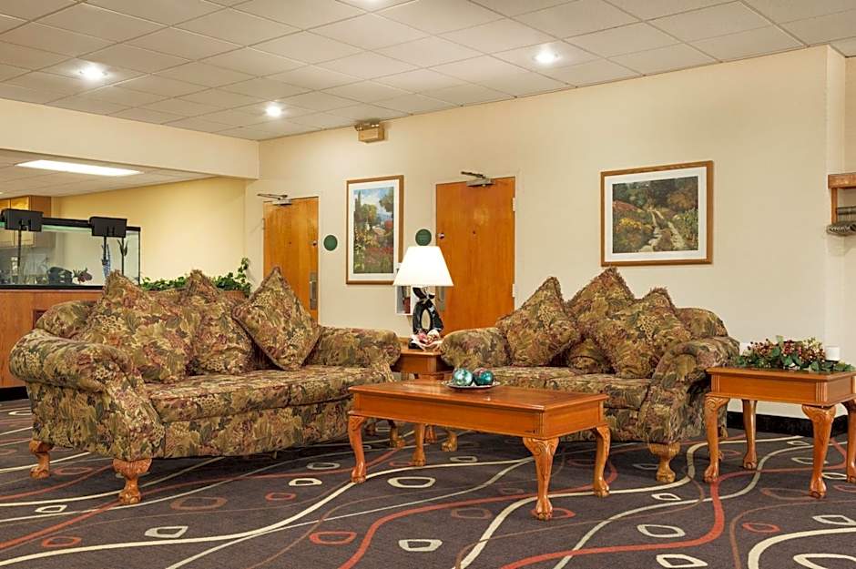 Travelodge by Wyndham Sturgis