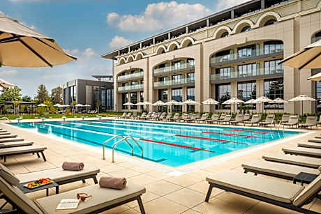 Kings' Valley Medical & Spa Hotel