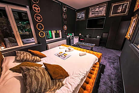 Deluxe King Room
