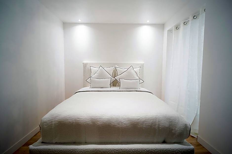 Venue C - Luxurious & Spacious - Mansion - Elevator - Patio
