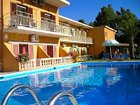 River Studios & Apartments