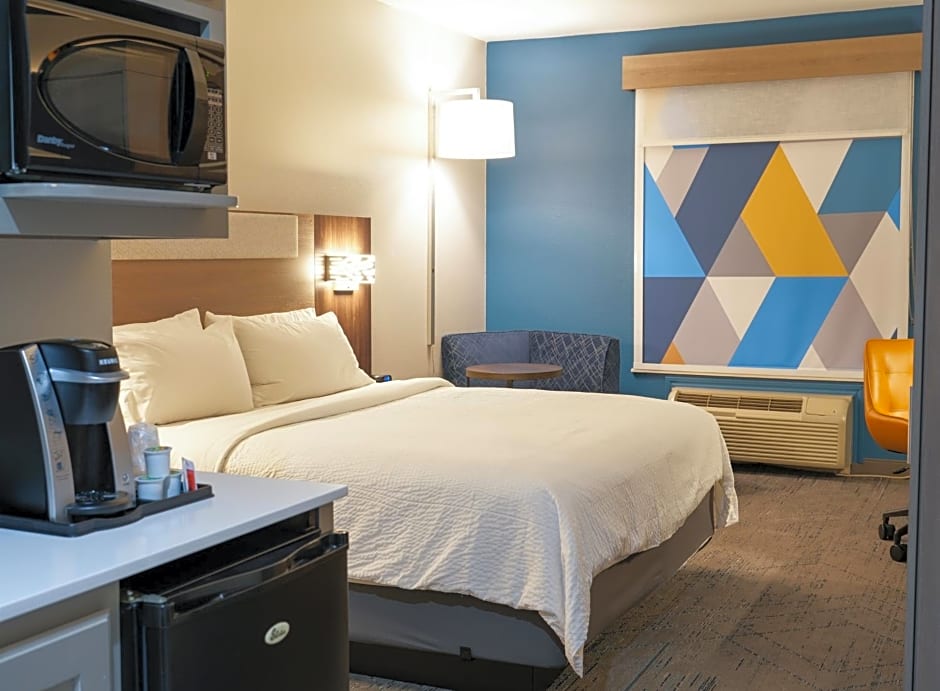 Holiday Inn Express Hotel & Suites Cedar Hill By IHG