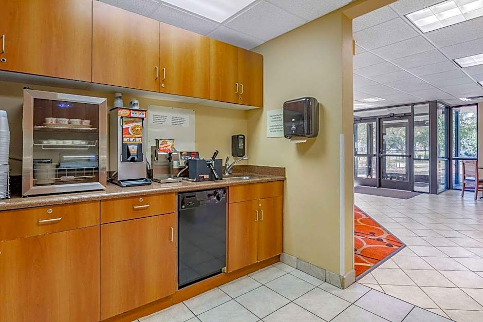 Econo Lodge Inn & Suites Des Moines Fairgrounds Area