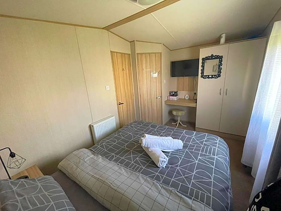 Holiday Park Caravan Fluffy in Harts Holiday Park