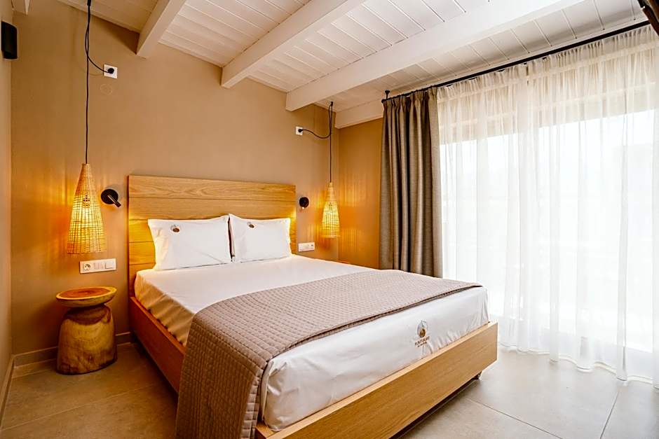 Funtukaki by the Pool