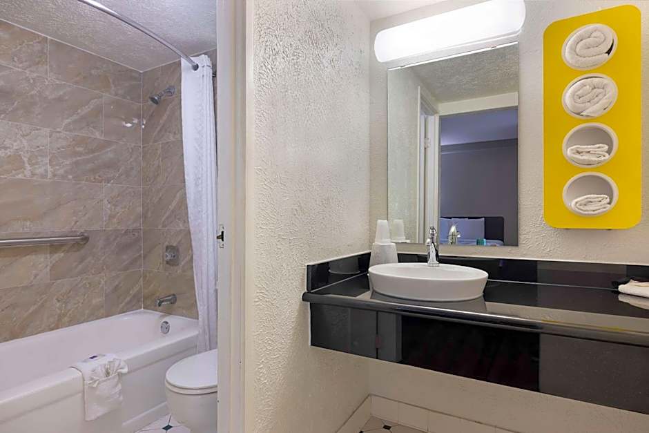 Motel 6-Beaumont, TX