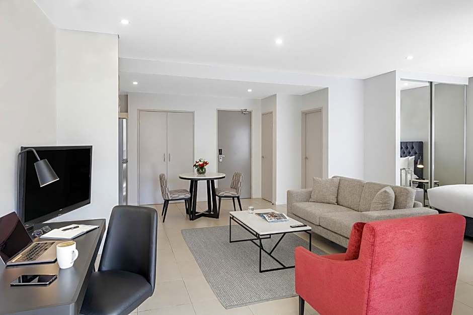Meriton Suites Kent Street, Sydney
