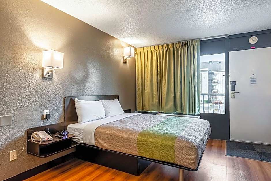 Studio 6-Little Rock, AR - West