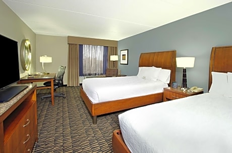 2 Double Beds