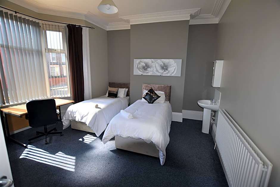 Dwell Living Central 5 BD, Sleeps 10