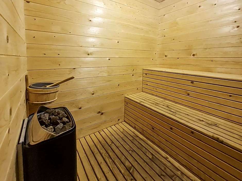 Casa d'Henrique Retreat Pool and Spa
