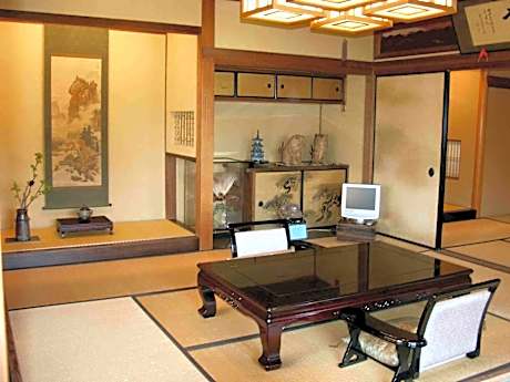 Classic Quadruple Room