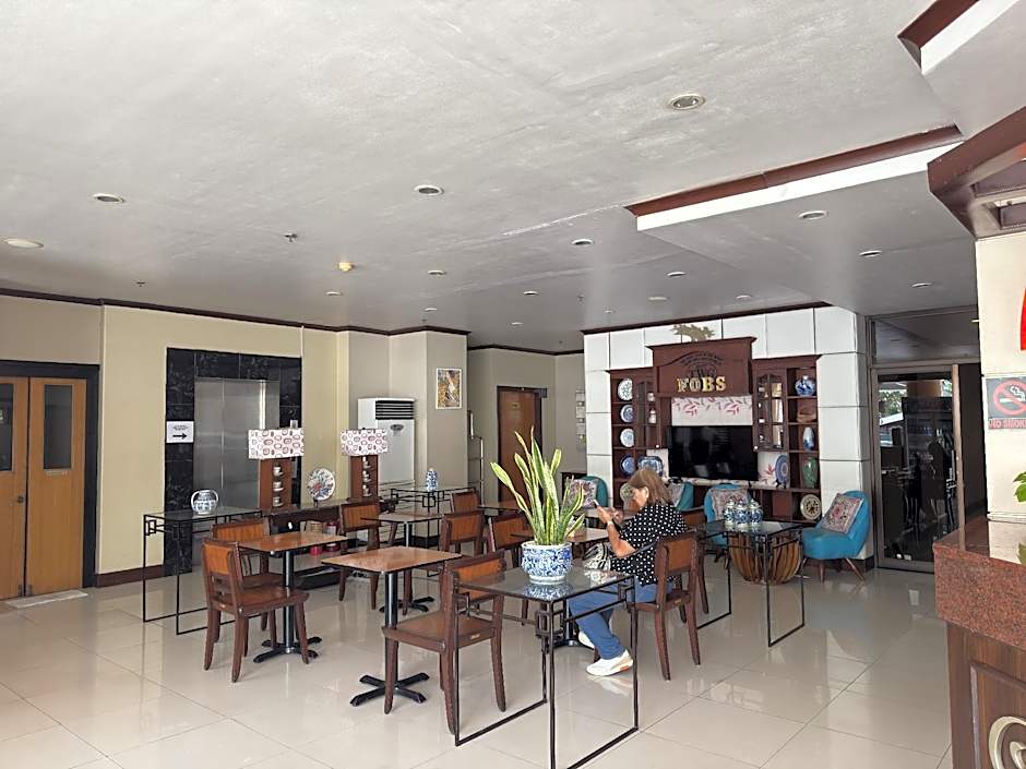 [ACTIVE] Fuente Oro Business Suites