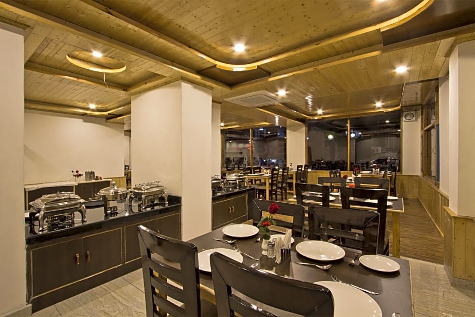 Sarthak Regency (Centrally Heated & Air cooled)