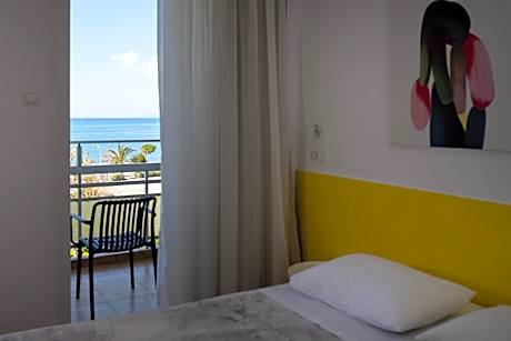Double Room with Balcony and Sea View