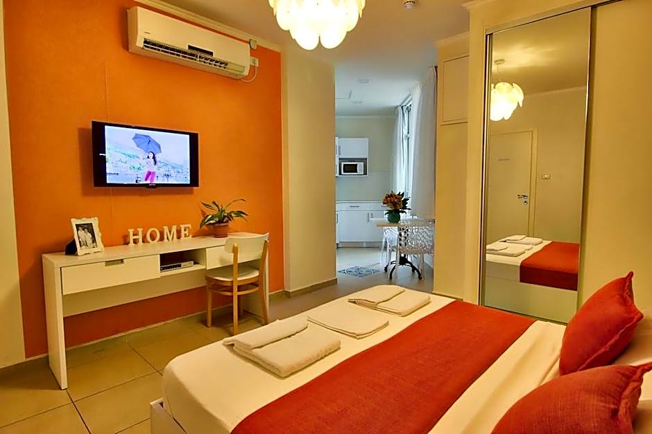 1926 Designed ApartHotel