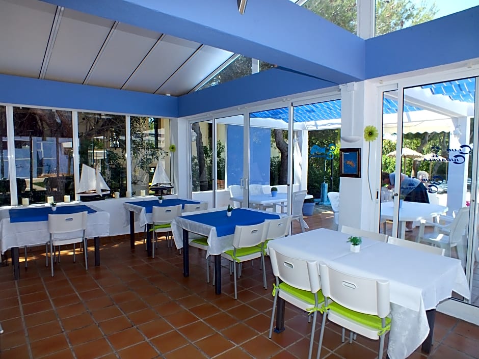 Photo 1 of 27 of Club Ciudadela
