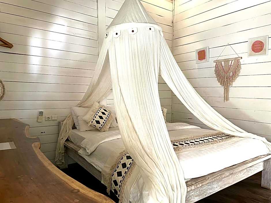 Gili Breeze Tropical Bungalows