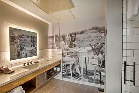 Junior Suite with Balcony