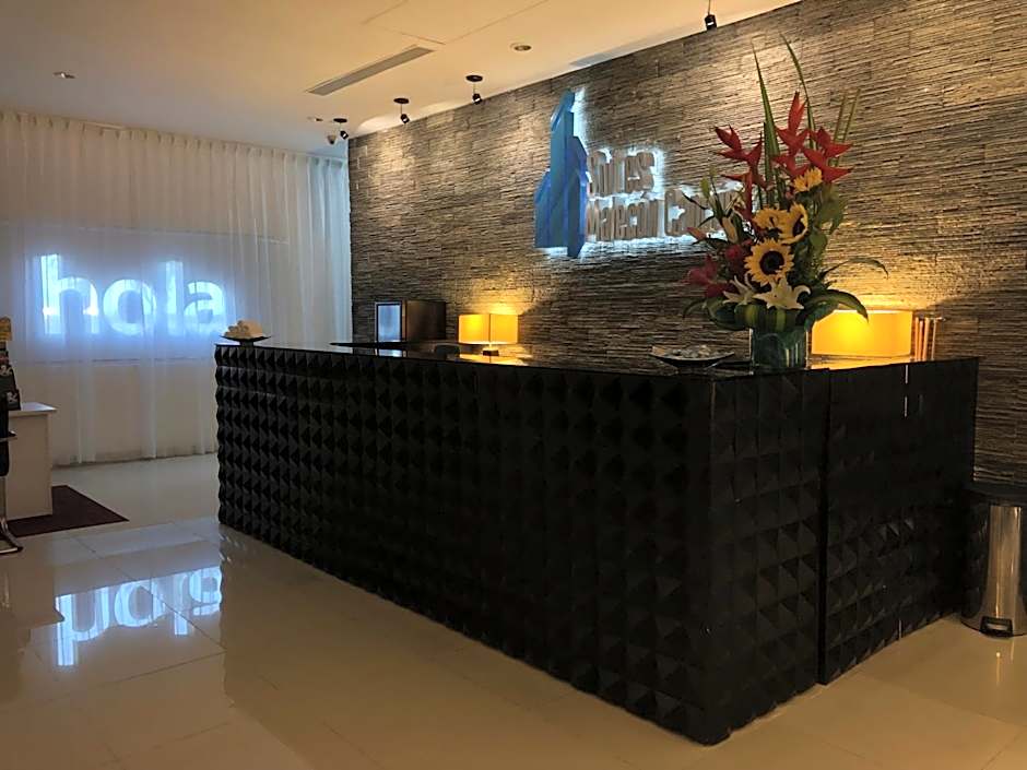 Suites Malecon Cancun