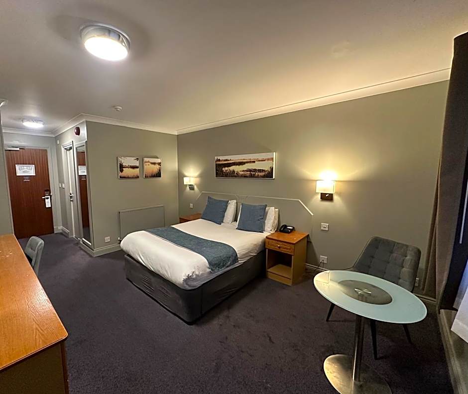 The Essex Golf & Country Club Hotel