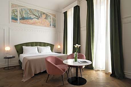 Deluxe Double Room with City View