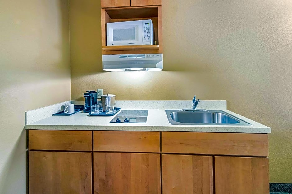 Clarion Hotel & Suites Fairbanks near Ft. Wainwright