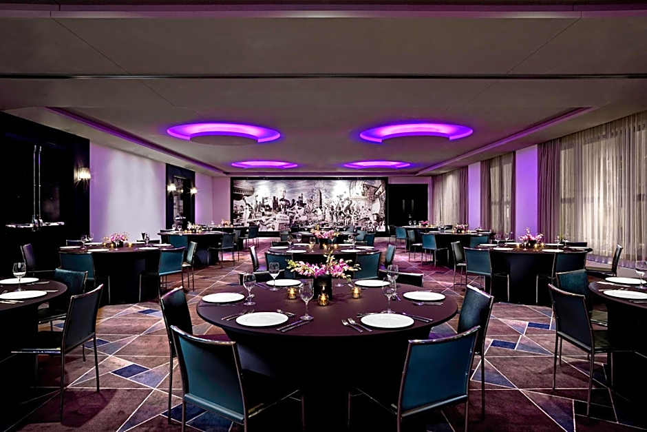 W Hotel Minneapolis The Foshay