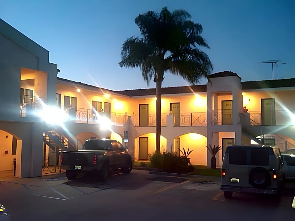 Crescent Inn