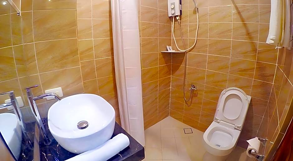 Golden Gate Suites