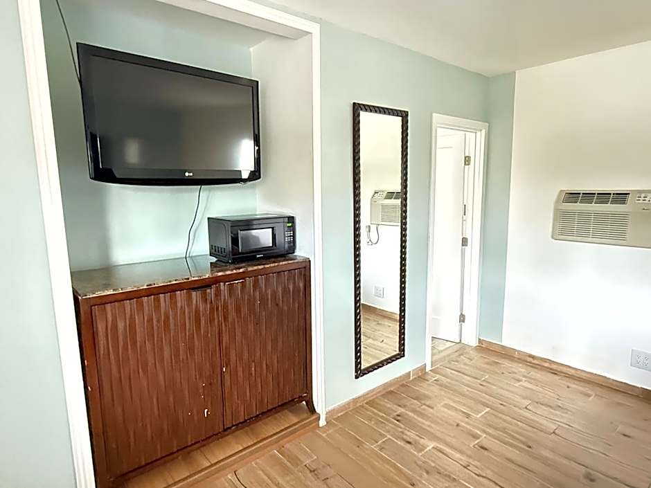 Bayshore Inn Ventura