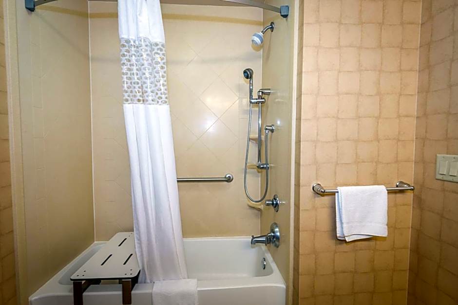 Hampton Inn By Hilton Enterprise