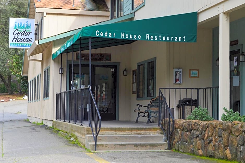 Cedar Lodge