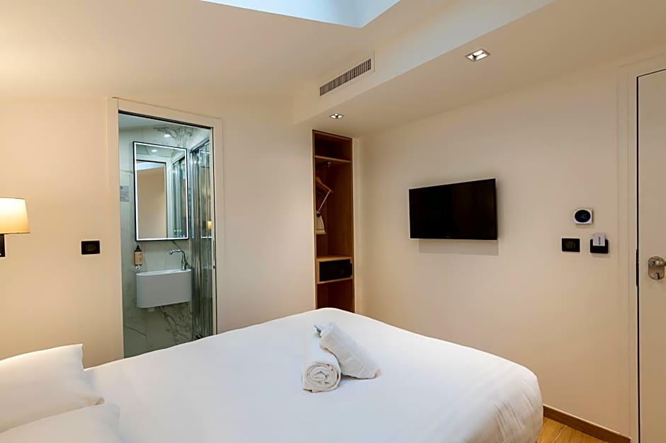 HOTEL AU COEUR DE REPUBLIQUE