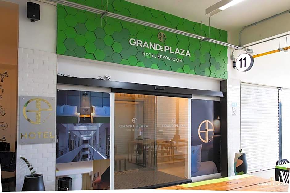 Hotel Grand One Plaza