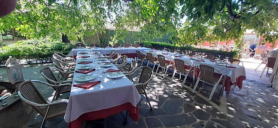 APARTAMENTOS TURÍSTICOS Y SUITES