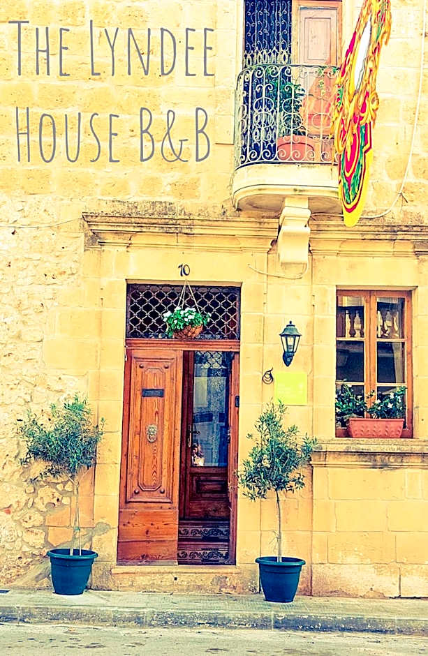 The LYNDEE HOUSE