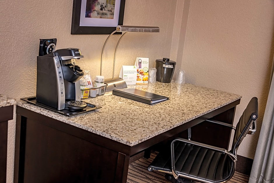 Best Western Plus Strongsville Cleveland
