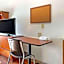Extended Stay America Select Suites - Cincinnati - Sharonville