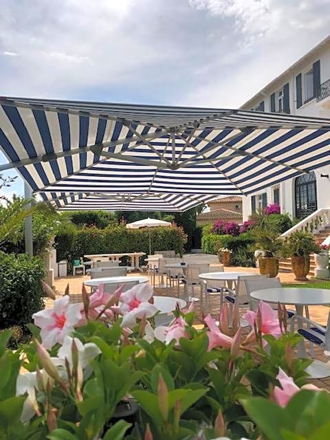 Hotel des Mimosas