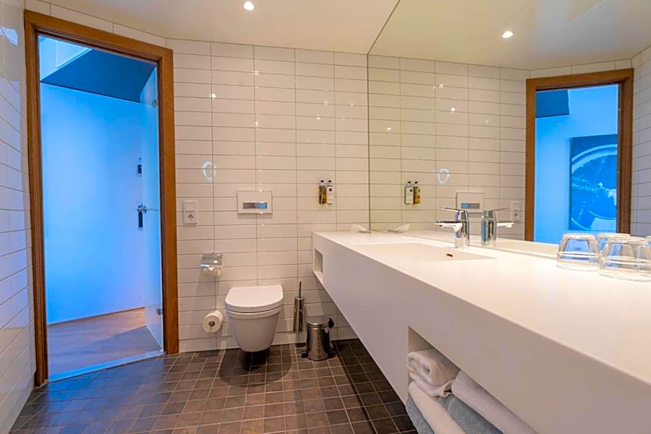 Clarion Hotel The Edge