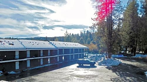 Travelodge by Wyndham Big Bear Lake CA