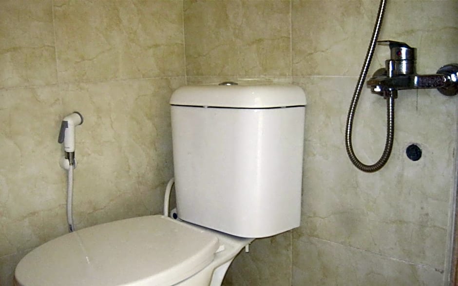 Aqilakost n Cafe Gadog Puncak